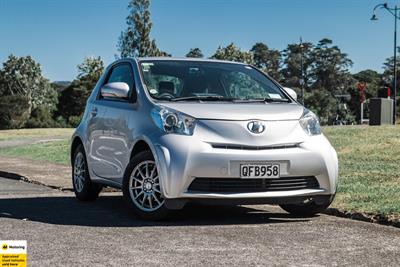 2009 Toyota IQ - Thumbnail