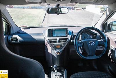2009 Toyota IQ - Thumbnail