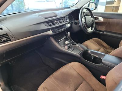 2012 Lexus CT200H - Thumbnail