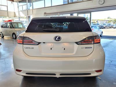 2012 Lexus CT200H - Thumbnail