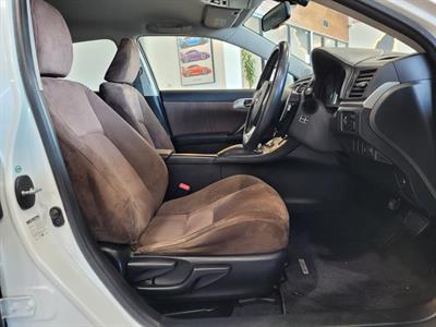 2012 Lexus CT200H - Thumbnail