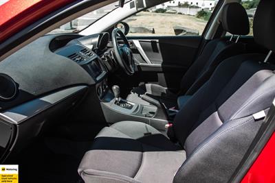 2010 Mazda Axela - Thumbnail
