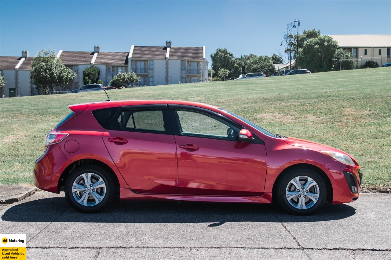 2010 Mazda Axela