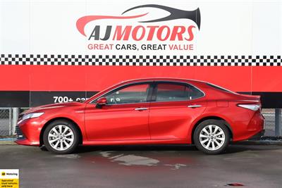 2018 Toyota Camry - Thumbnail