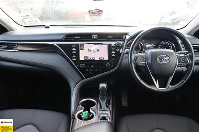 2018 Toyota Camry - Thumbnail