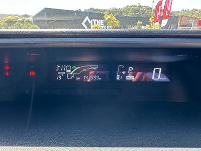 2016 Toyota Aqua - Thumbnail