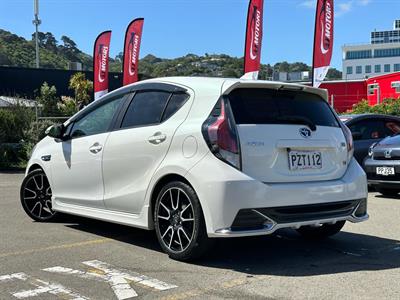 2016 Toyota Aqua - Thumbnail