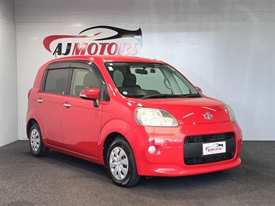 2013 Toyota Porte - Thumbnail