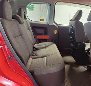 2013 Toyota Porte - Thumbnail