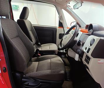 2013 Toyota Porte - Thumbnail