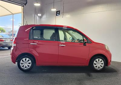 2013 Toyota Porte - Thumbnail