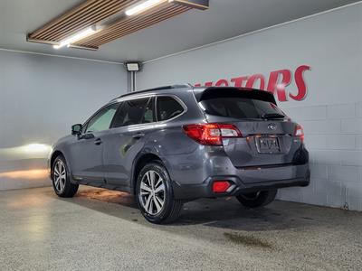 2020 Subaru Outback - Thumbnail