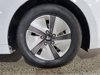 2022 Hyundai IONIQ - Thumbnail