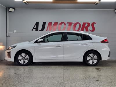 2022 Hyundai IONIQ - Thumbnail