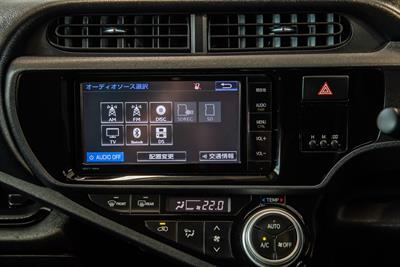2015 Toyota Aqua - Thumbnail