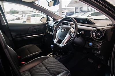 2015 Toyota Aqua - Thumbnail