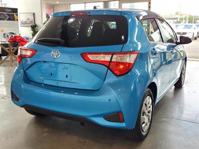 2018 Toyota Vitz - Thumbnail