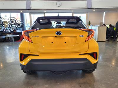 2018 Toyota C-HR - Thumbnail