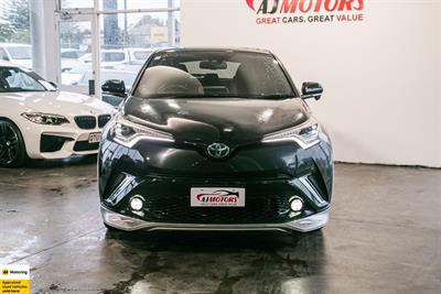 2017 Toyota C-HR - Thumbnail