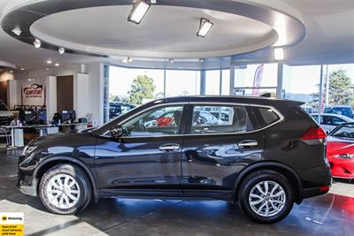 2022 Nissan X-Trail - Thumbnail