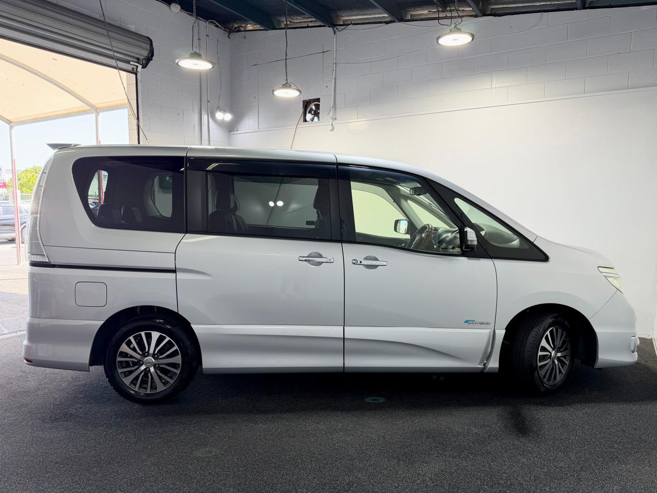 2015 Nissan Serena