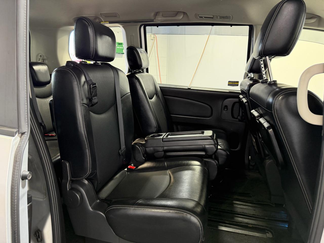 2015 Nissan Serena