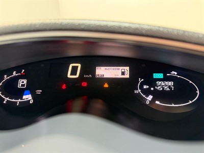 2015 Nissan Serena - Thumbnail