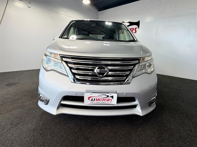 2015 Nissan Serena - Thumbnail