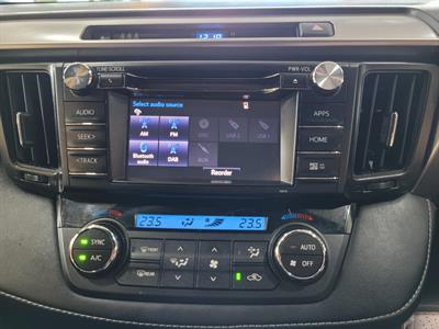 2019 Toyota RAV4 - Thumbnail