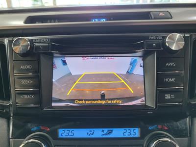 2019 Toyota RAV4 - Thumbnail