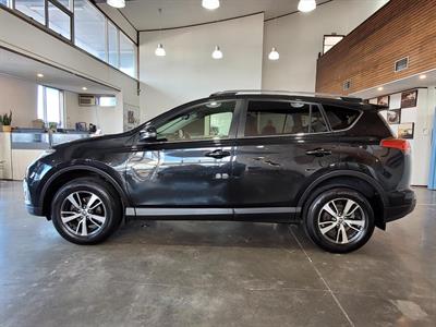 2019 Toyota RAV4 - Thumbnail