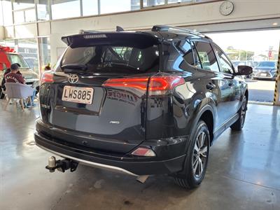2019 Toyota RAV4 - Thumbnail