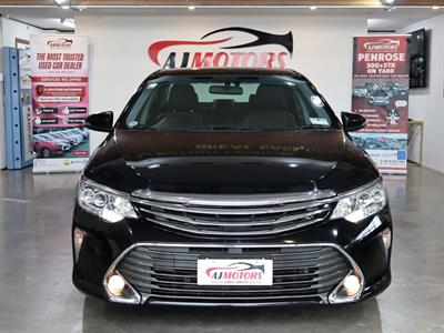 2015 Toyota Camry - Thumbnail