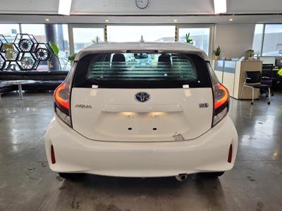 2020 Toyota Aqua - Thumbnail