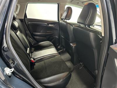 2015 Honda Shuttle - Thumbnail