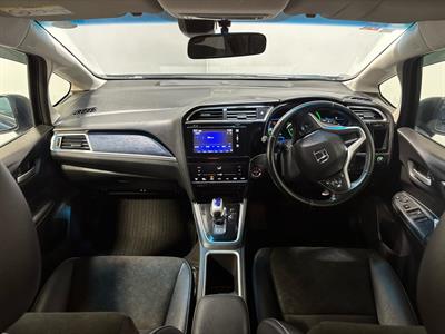 2015 Honda Shuttle - Thumbnail