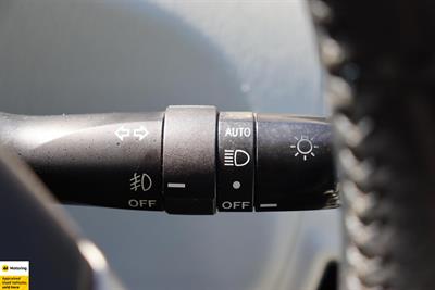 2012 Toyota Prius - Thumbnail