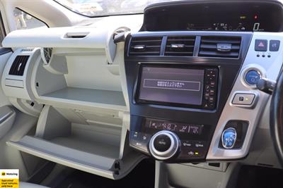 2012 Toyota Prius - Thumbnail
