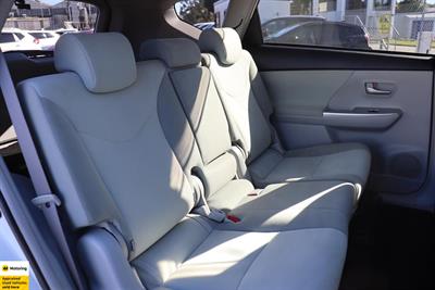 2012 Toyota Prius - Thumbnail