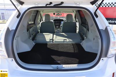 2012 Toyota Prius - Thumbnail
