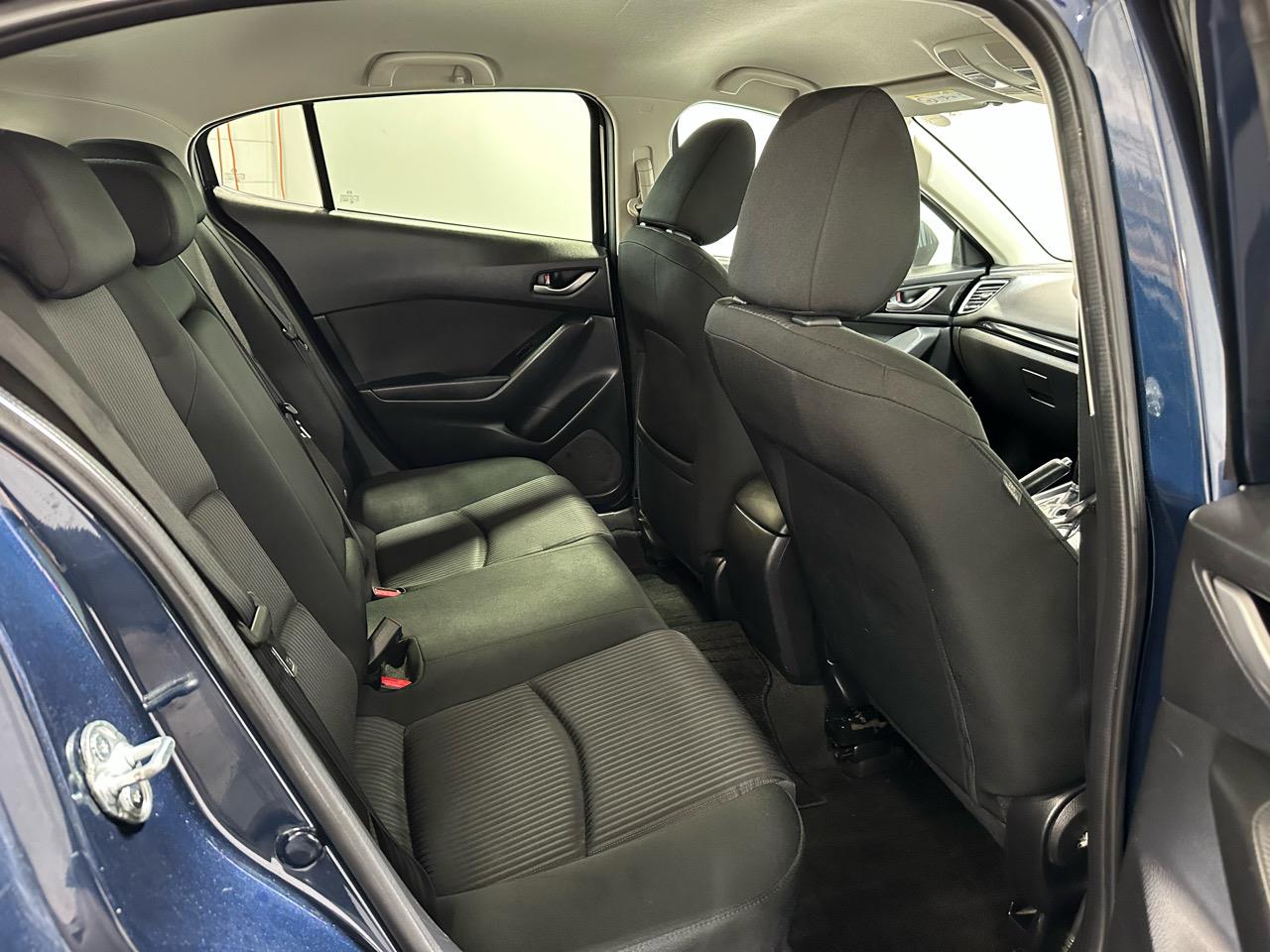 2014 Mazda Axela