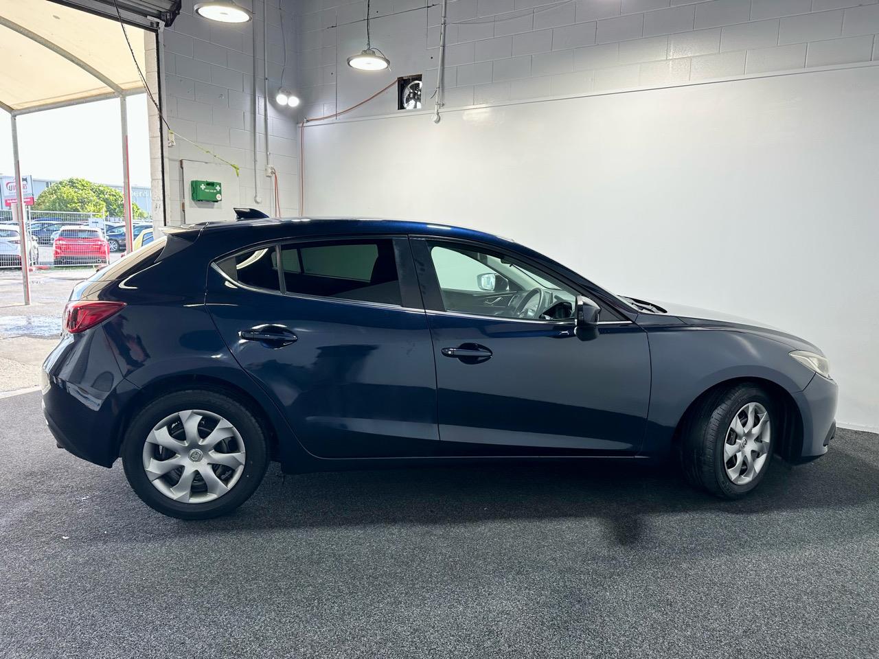 2014 Mazda Axela