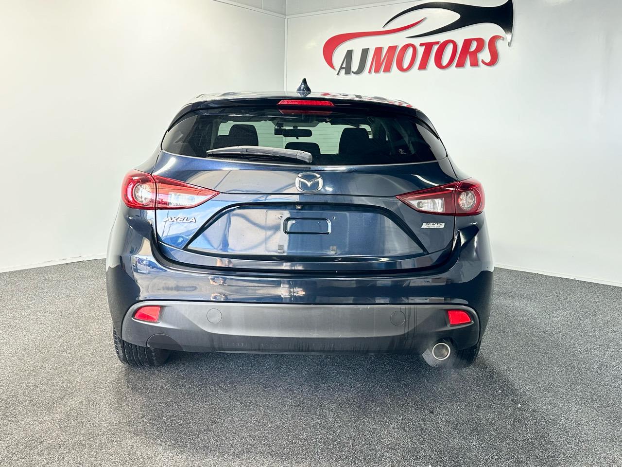 2014 Mazda Axela