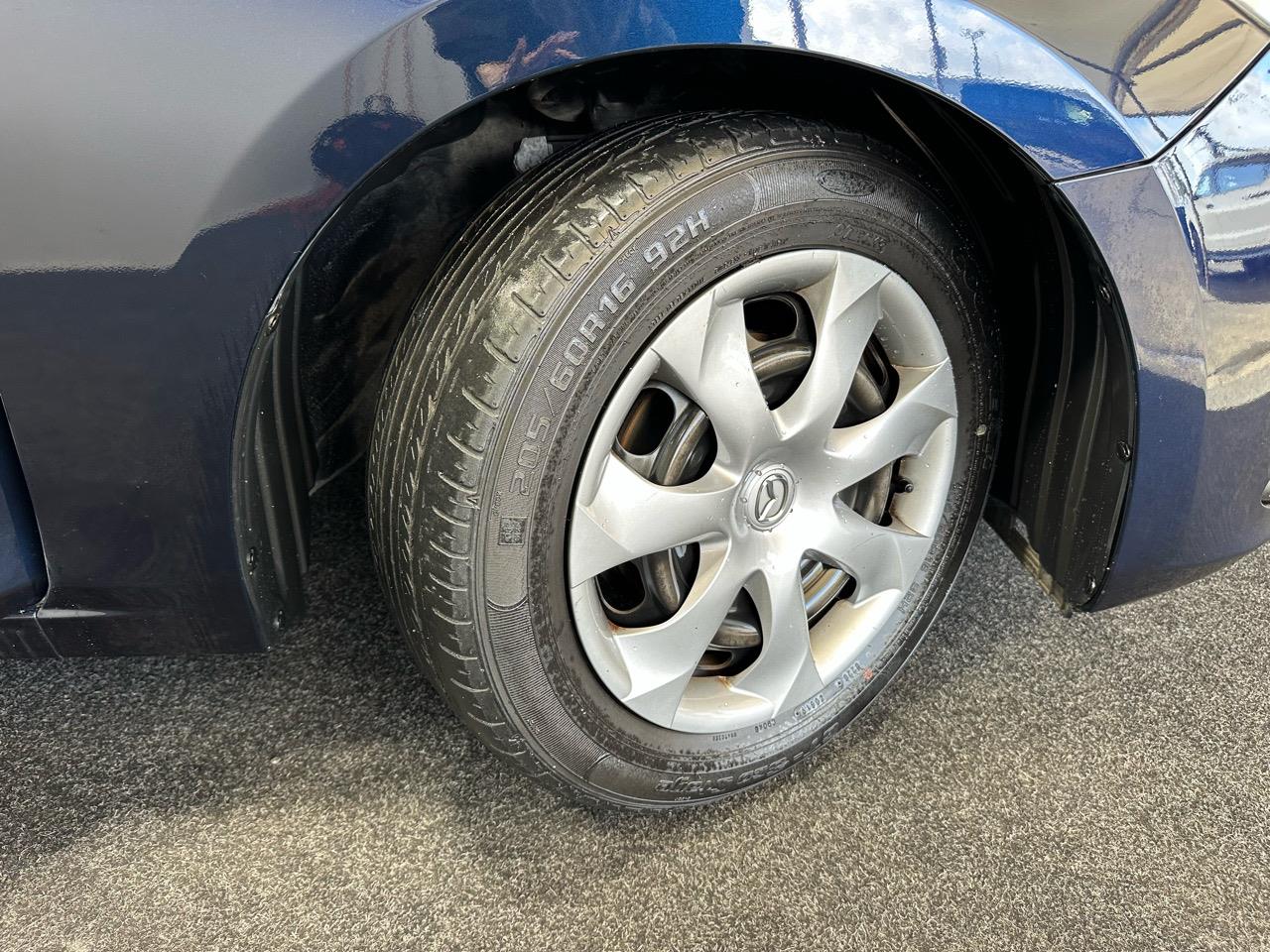 2014 Mazda Axela