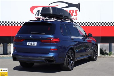 2020 BMW X7 - Thumbnail
