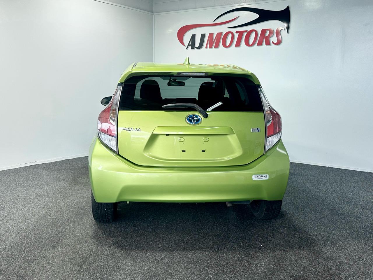 2015 Toyota Aqua