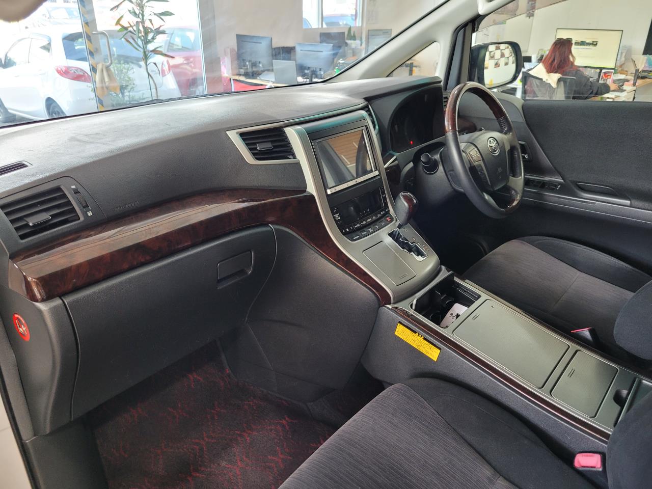 2013 Toyota Vellfire