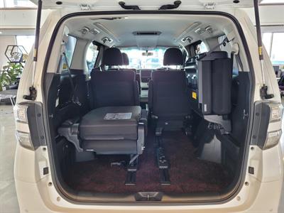 2013 Toyota Vellfire - Thumbnail