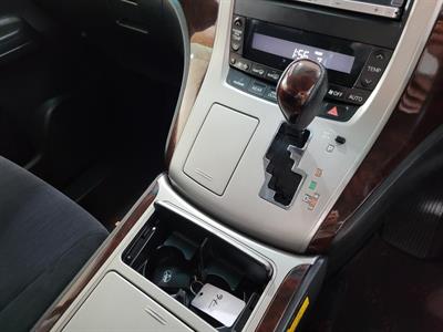 2013 Toyota Vellfire - Thumbnail