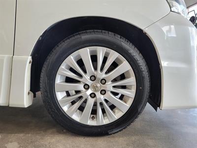 2013 Toyota Vellfire - Thumbnail